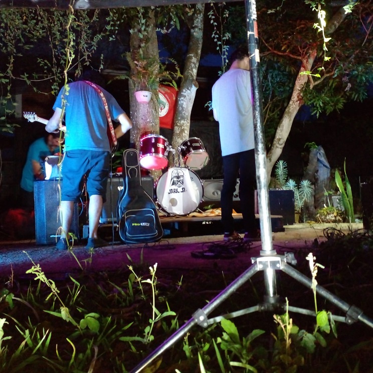 0 the dark side band