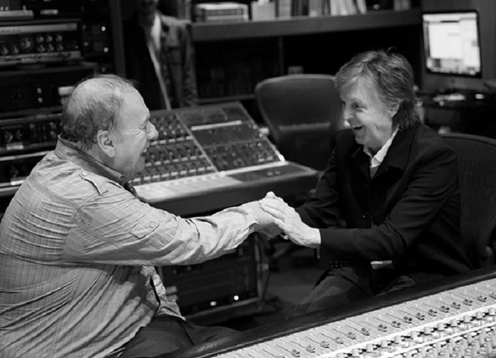 Paul-McCartney-e-Geoff-Emerick-696x503