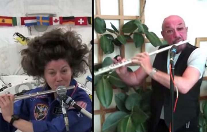 Ian Anderson faz dueto com astronauta na Estação Espacial Internacional / Crédito: Reprodução bouree