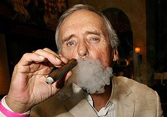 hopper_cigar