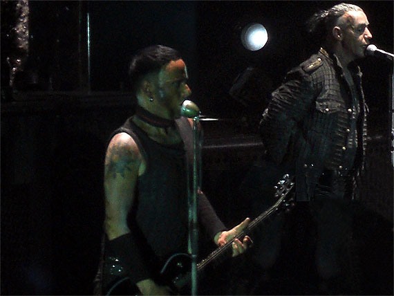 rammstein_guitar_and_vocal